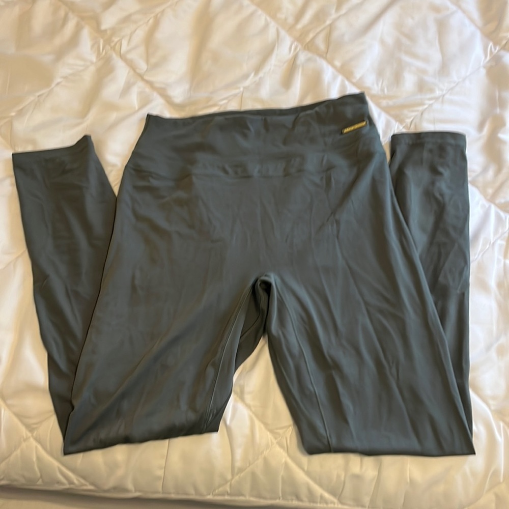 Gymshark High-Waist Leggings in Charcoal Gray